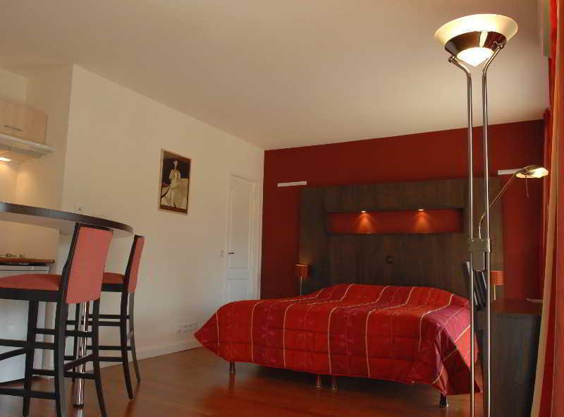 Hotel La Scala Питивье Экстерьер фото