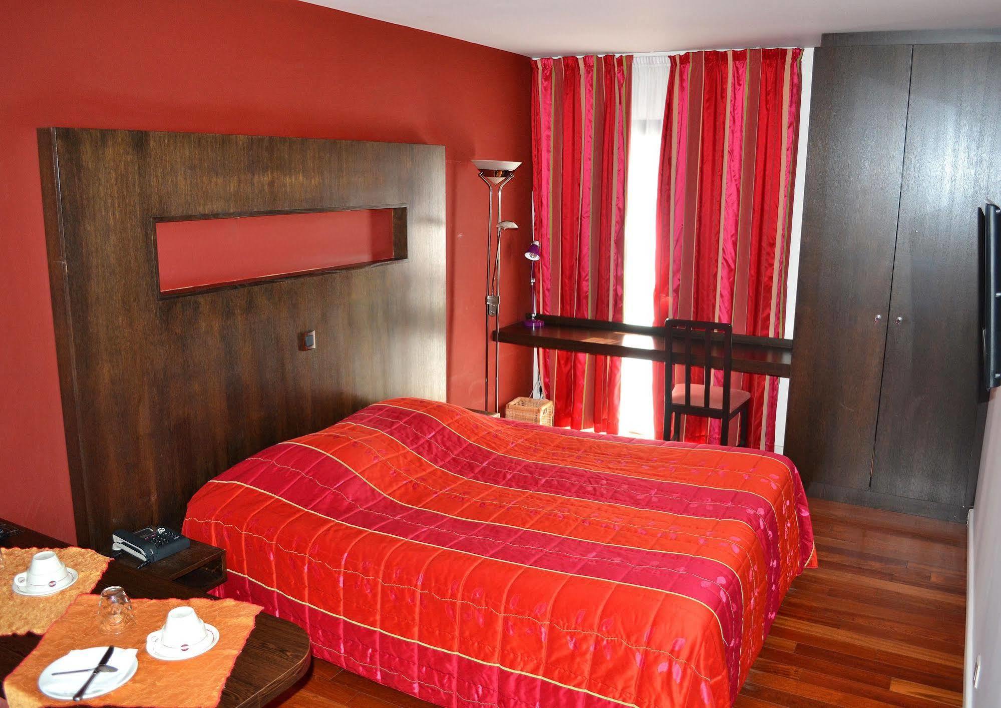 Hotel La Scala Питивье Экстерьер фото