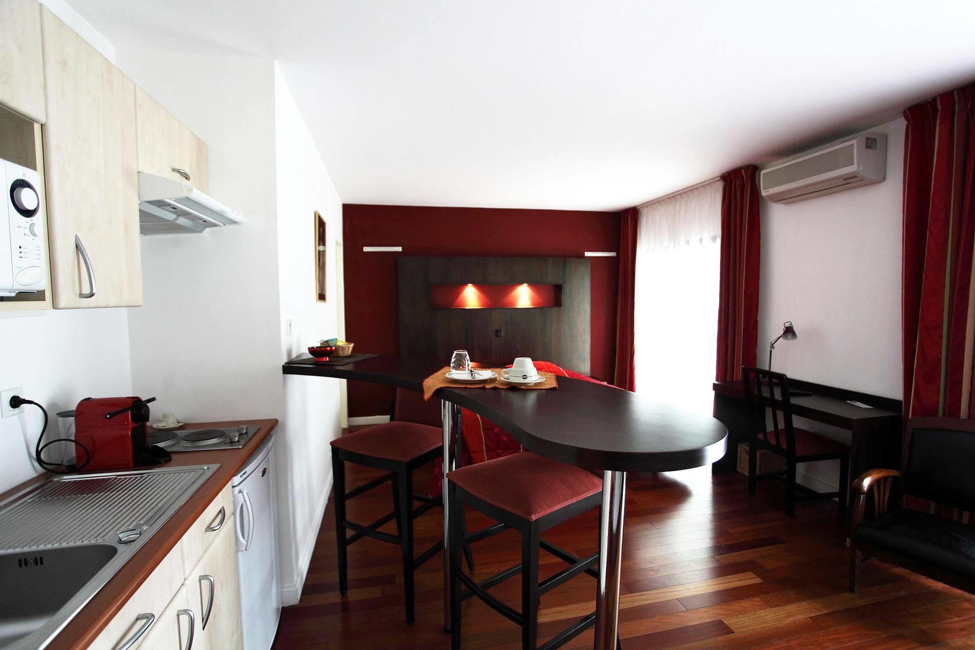 Hotel La Scala Питивье Экстерьер фото